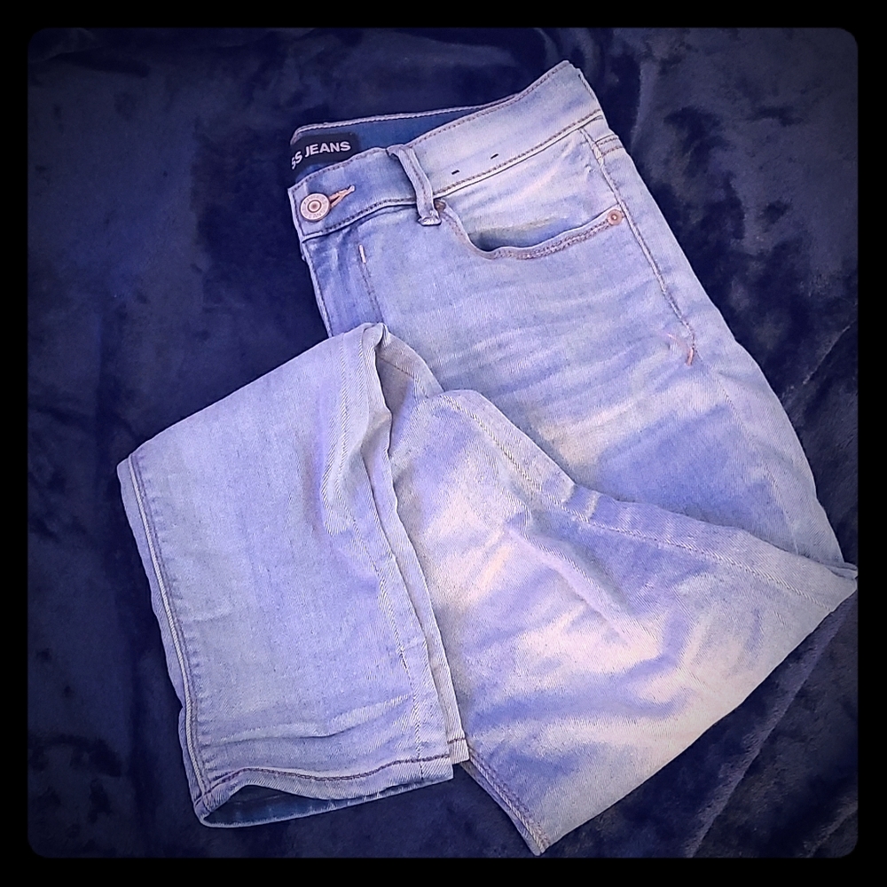 Size 8R Mid-Rise Express Legging jeans